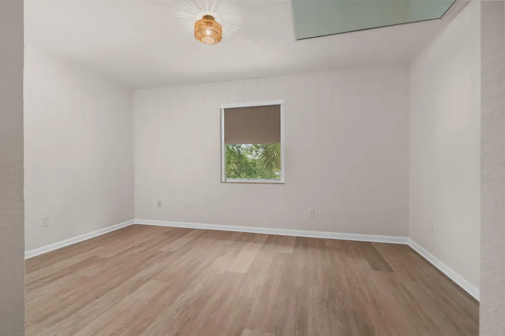 2543 NW 31st Court Oakland Park FL 33309