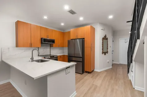 2543 NW 31st Court Oakland Park FL 33309