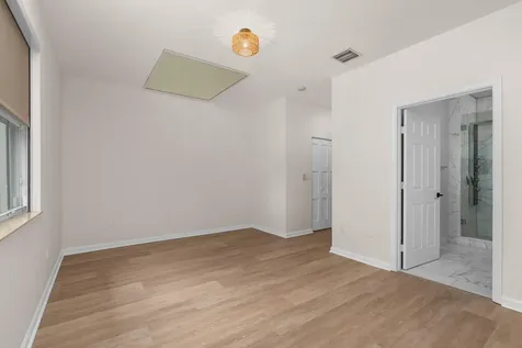 2543 NW 31st Court Oakland Park FL 33309