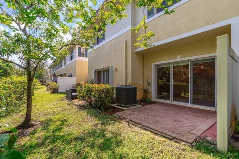 2543 NW 31st Court Oakland Park FL 33309