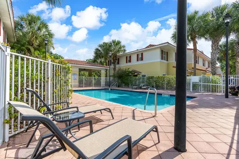 2543 NW 31st Court Oakland Park FL 33309