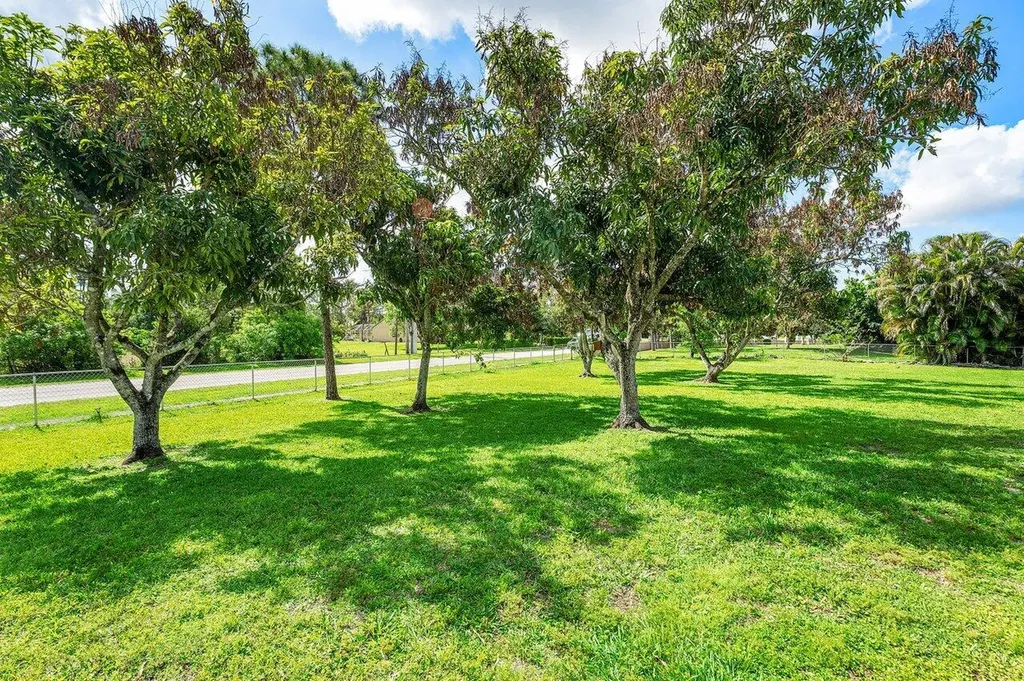 13564 N 63rd Lane Lane N The Acreage FL 33412