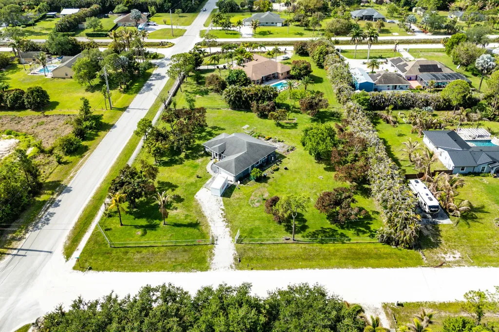 13564 N 63rd Lane Lane N The Acreage FL 33412