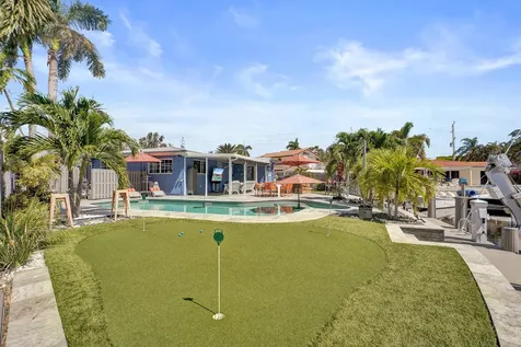 1221 SE 3rd Avenue Pompano Beach FL 33060