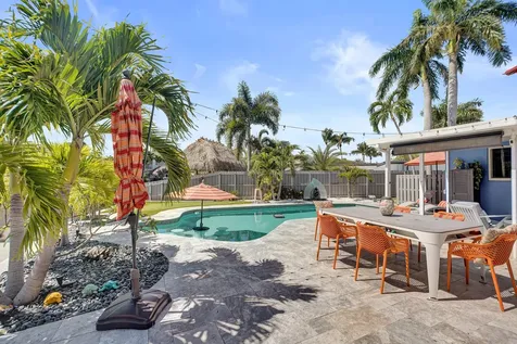 1221 SE 3rd Avenue Pompano Beach FL 33060