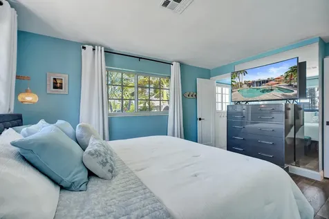 1221 SE 3rd Avenue Pompano Beach FL 33060
