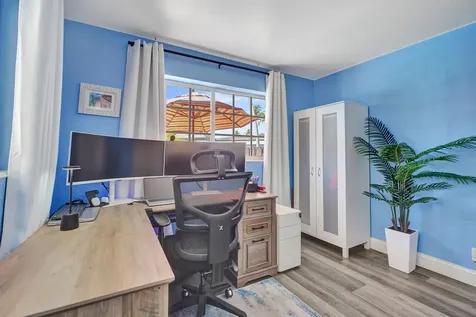 1221 SE 3rd Avenue Pompano Beach FL 33060