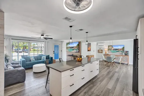 1221 SE 3rd Avenue Pompano Beach FL 33060