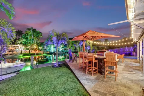 1221 SE 3rd Avenue Pompano Beach FL 33060