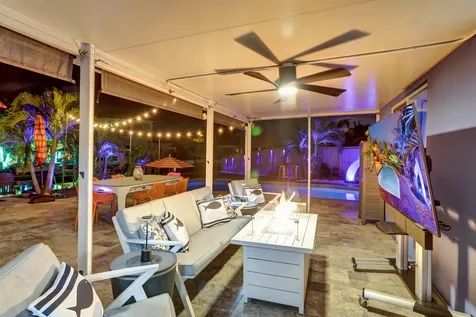 1221 SE 3rd Avenue Pompano Beach FL 33060