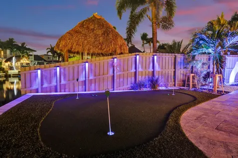 1221 SE 3rd Avenue Pompano Beach FL 33060