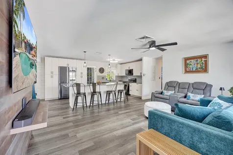 1221 SE 3rd Avenue Pompano Beach FL 33060