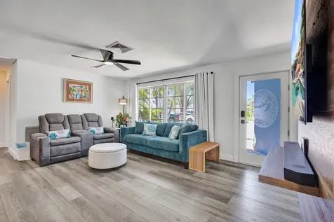 1221 SE 3rd Avenue Pompano Beach FL 33060