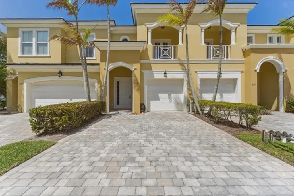 6109 NW Kendra Lane Port St Lucie FL 34983