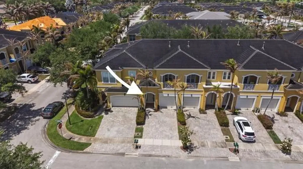 6109 NW Kendra Lane Port St Lucie FL 34983