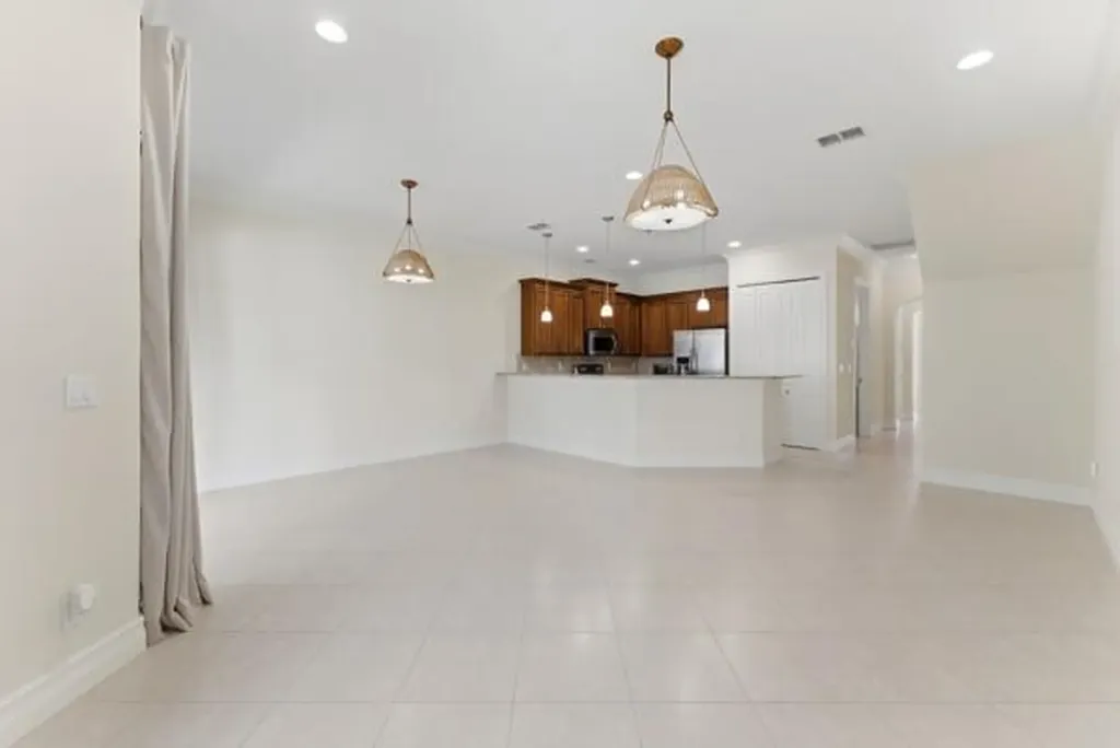 6109 NW Kendra Lane Port St Lucie FL 34983