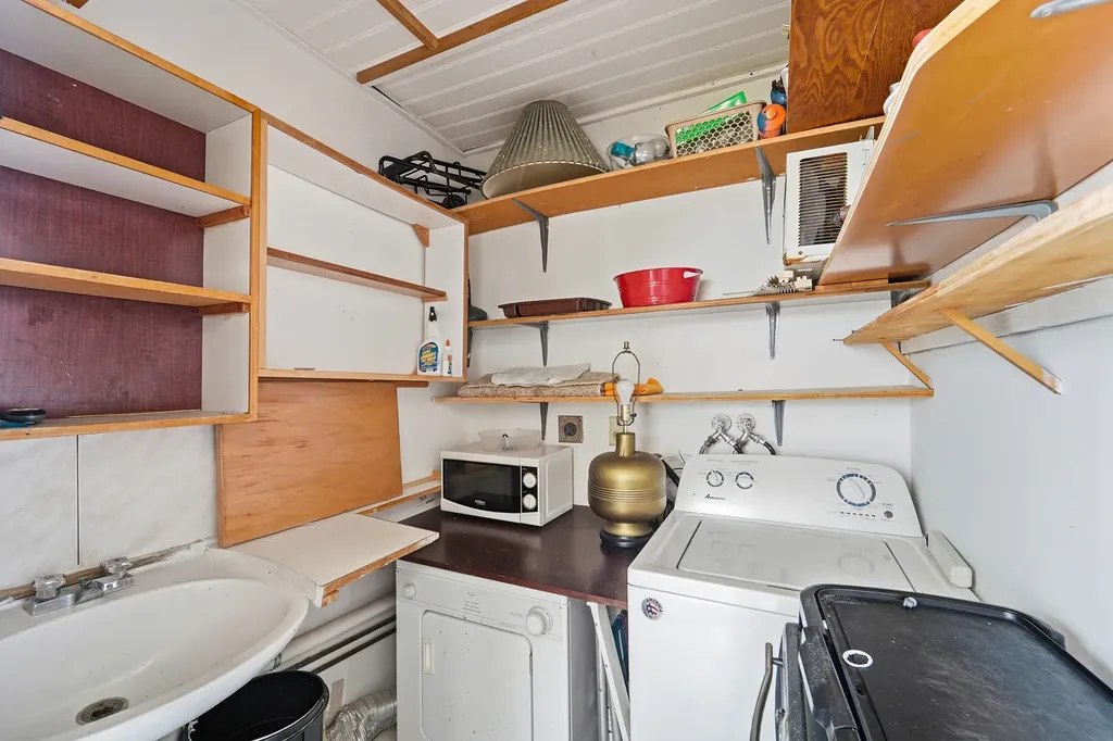 226 E Normandy Delray Beach FL 33484