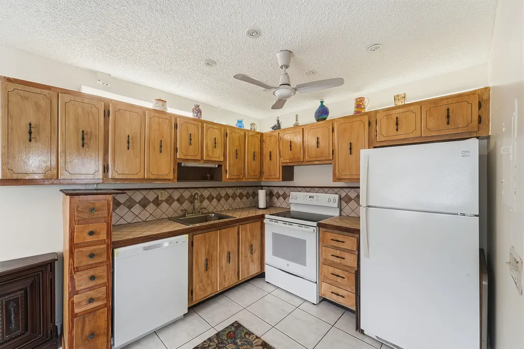 226 E Normandy Delray Beach FL 33484