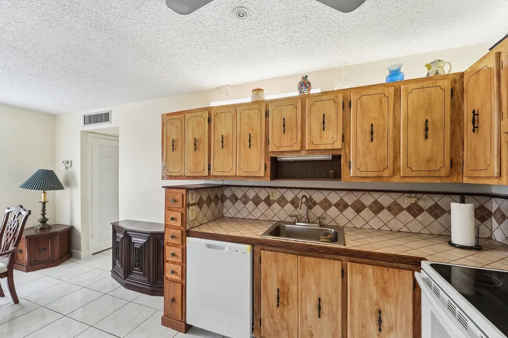 226 E Normandy Delray Beach FL 33484