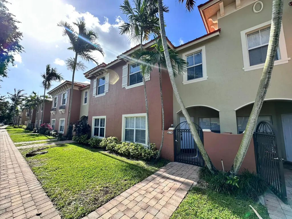 278 Lake Monterey Circle Boynton Beach FL 33426