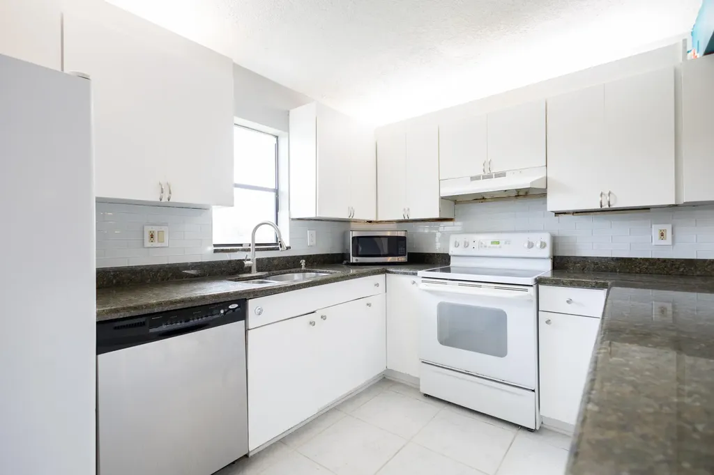 9460 SW 61st Way Boca Raton FL 33428