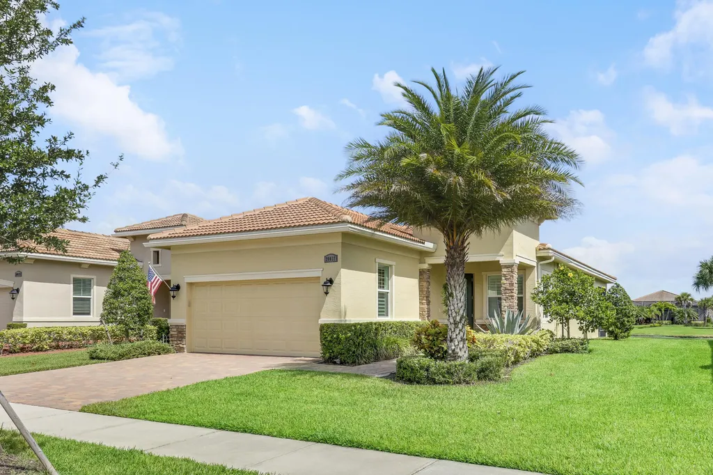 20037 SW Caserta Way Port St Lucie FL 34986