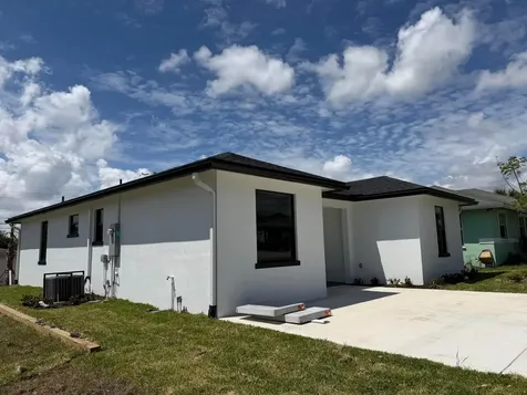 1209 W 33rd Street Riviera Beach FL 33404