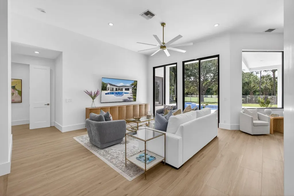 2725 Seneca Circle West Palm Beach FL 33409