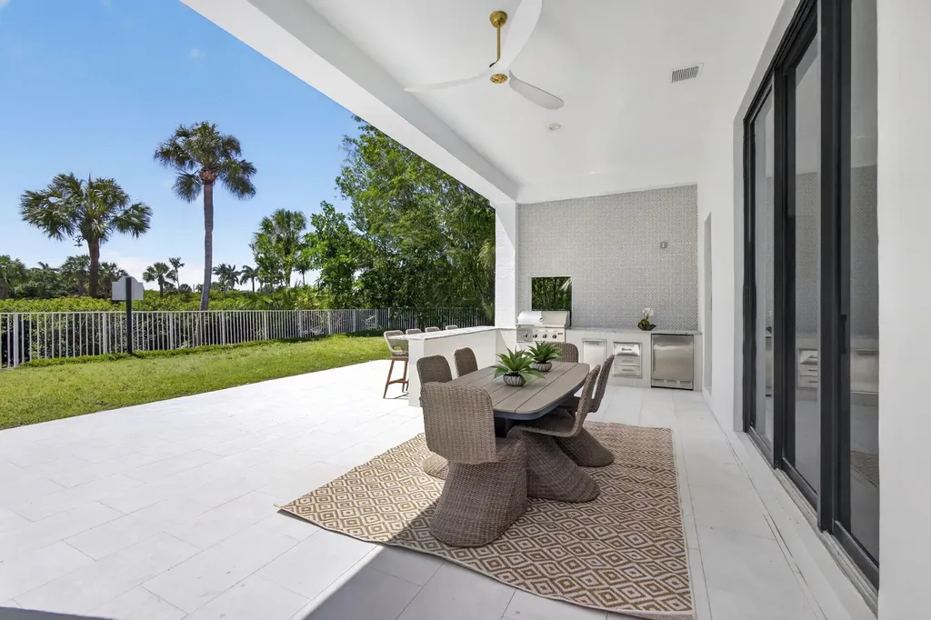2725 Seneca Circle West Palm Beach FL 33409