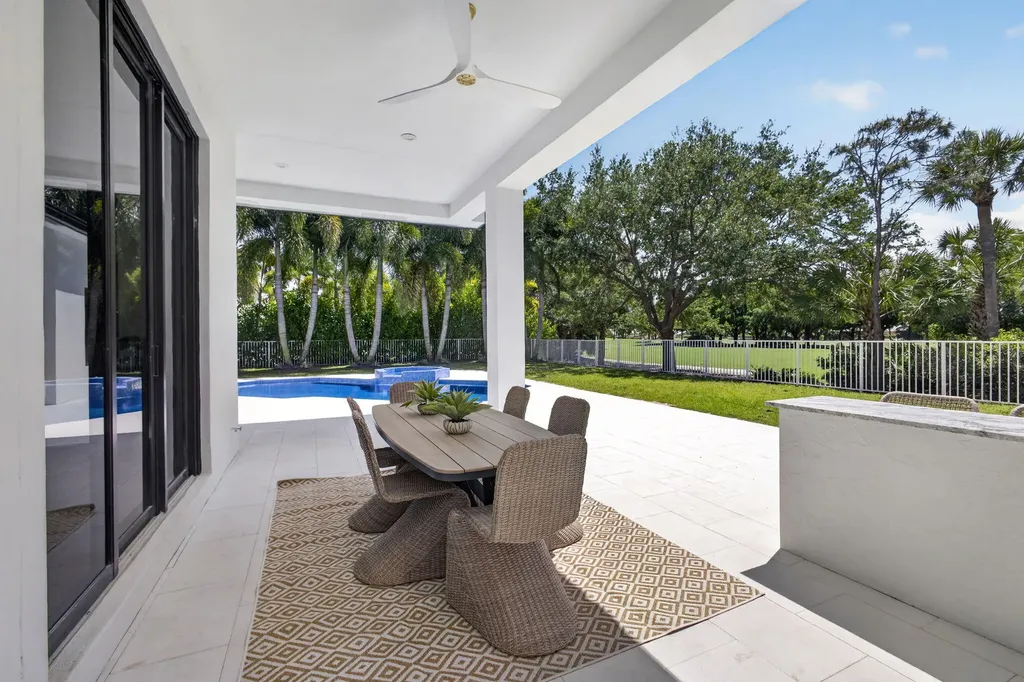 2725 Seneca Circle West Palm Beach FL 33409