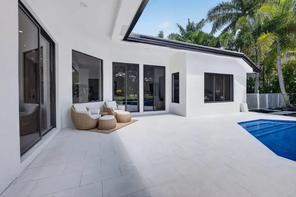 2725 Seneca Circle West Palm Beach FL 33409