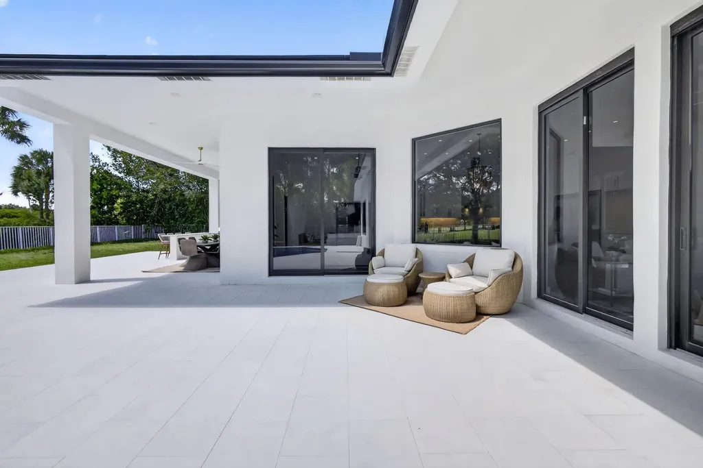 2725 Seneca Circle West Palm Beach FL 33409