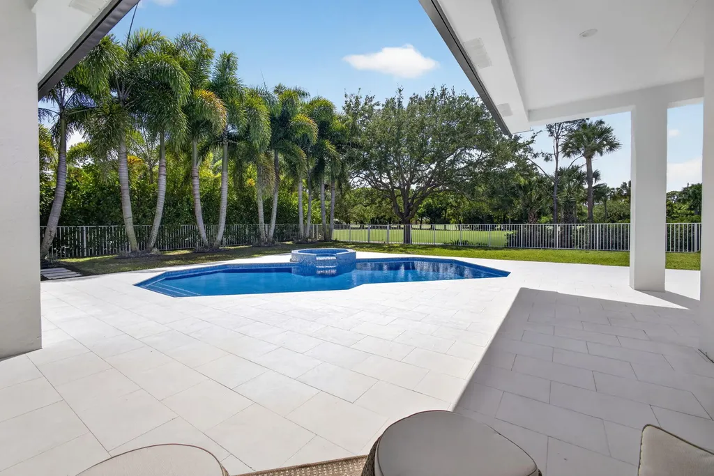 2725 Seneca Circle West Palm Beach FL 33409