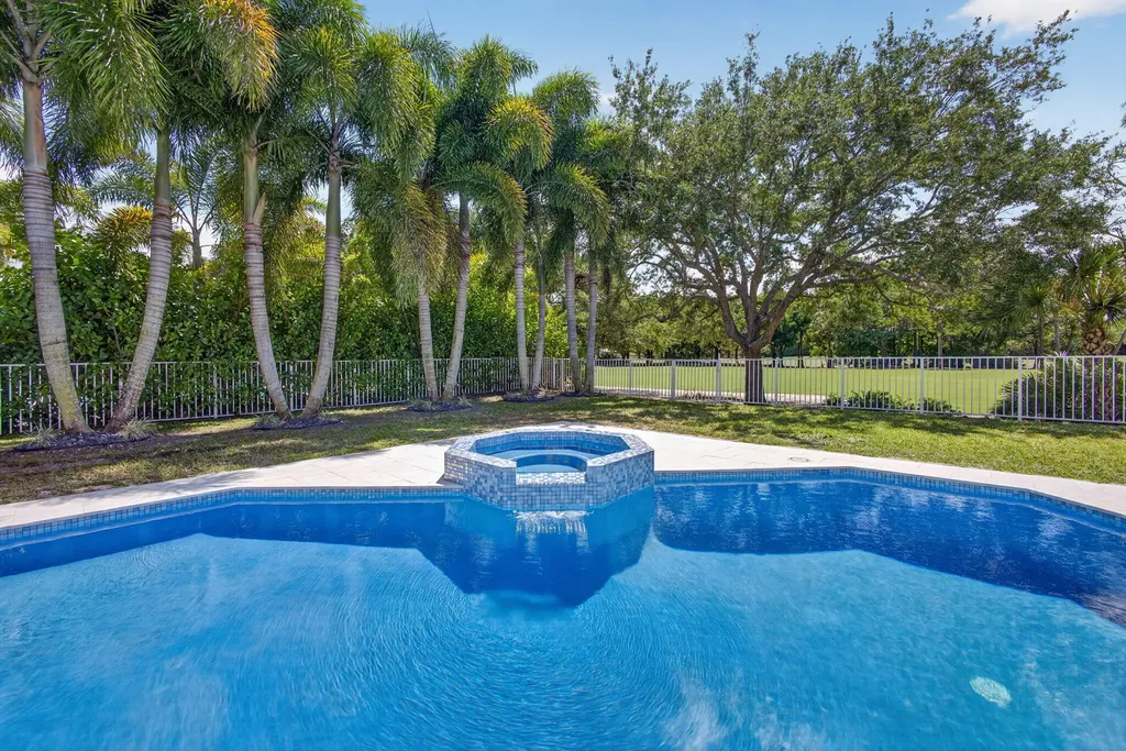 2725 Seneca Circle West Palm Beach FL 33409