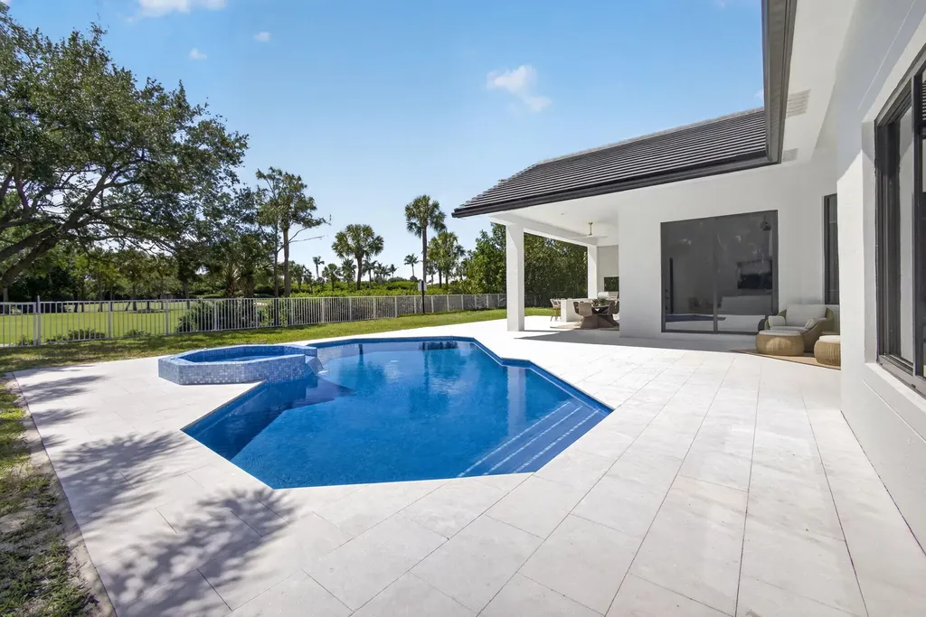 2725 Seneca Circle West Palm Beach FL 33409