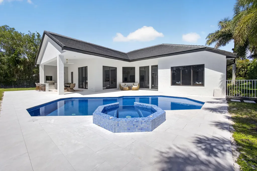 2725 Seneca Circle West Palm Beach FL 33409