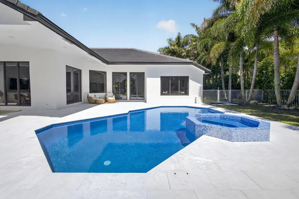 2725 Seneca Circle West Palm Beach FL 33409