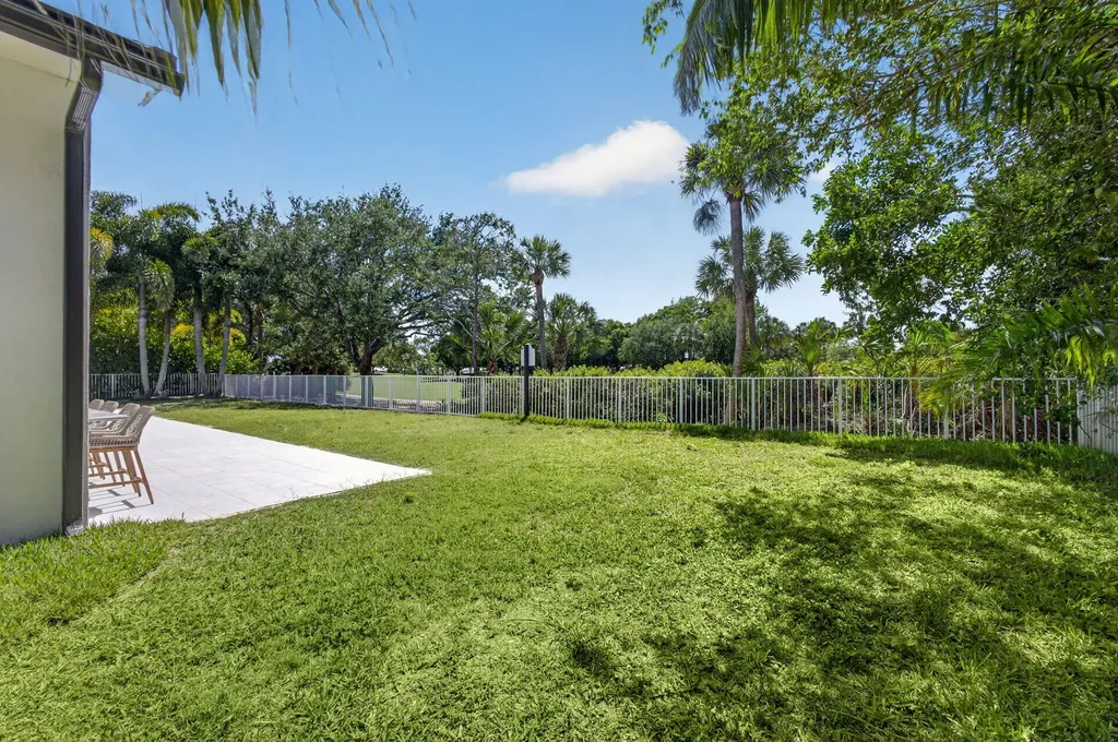 2725 Seneca Circle West Palm Beach FL 33409