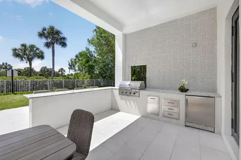 2725 Seneca Circle West Palm Beach FL 33409