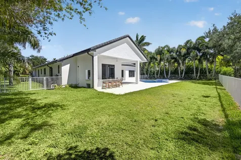 2725 Seneca Circle West Palm Beach FL 33409