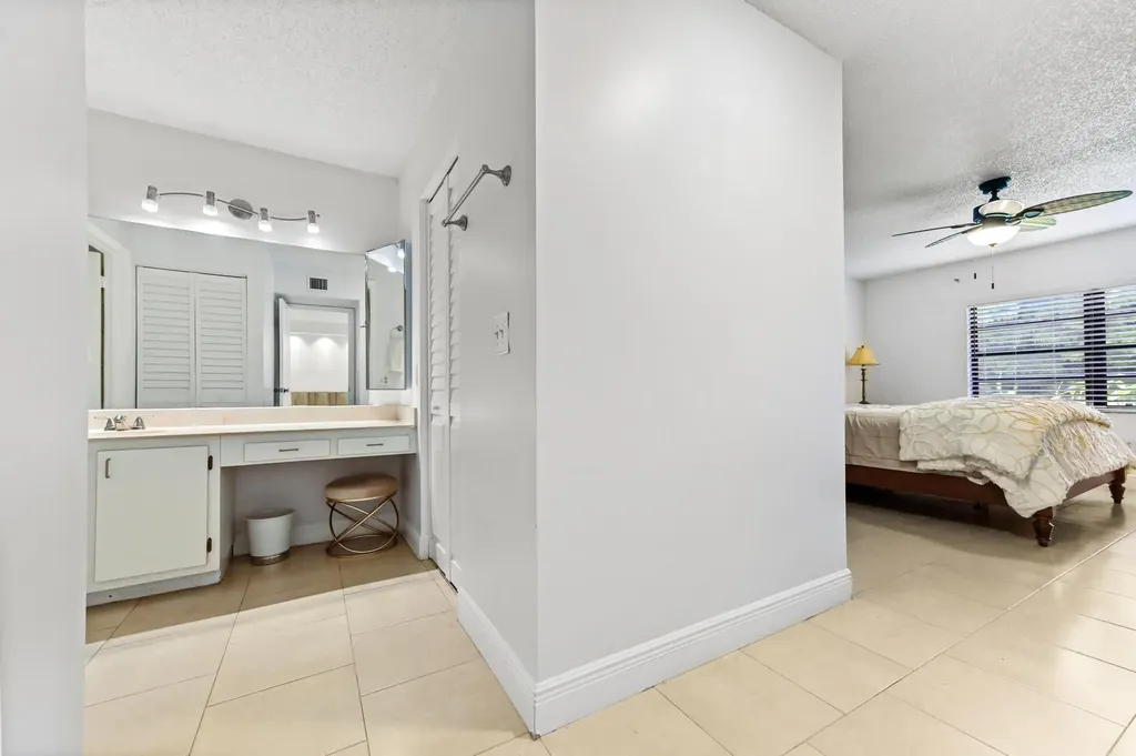 21215 Lago Circle Boca Raton FL 33433