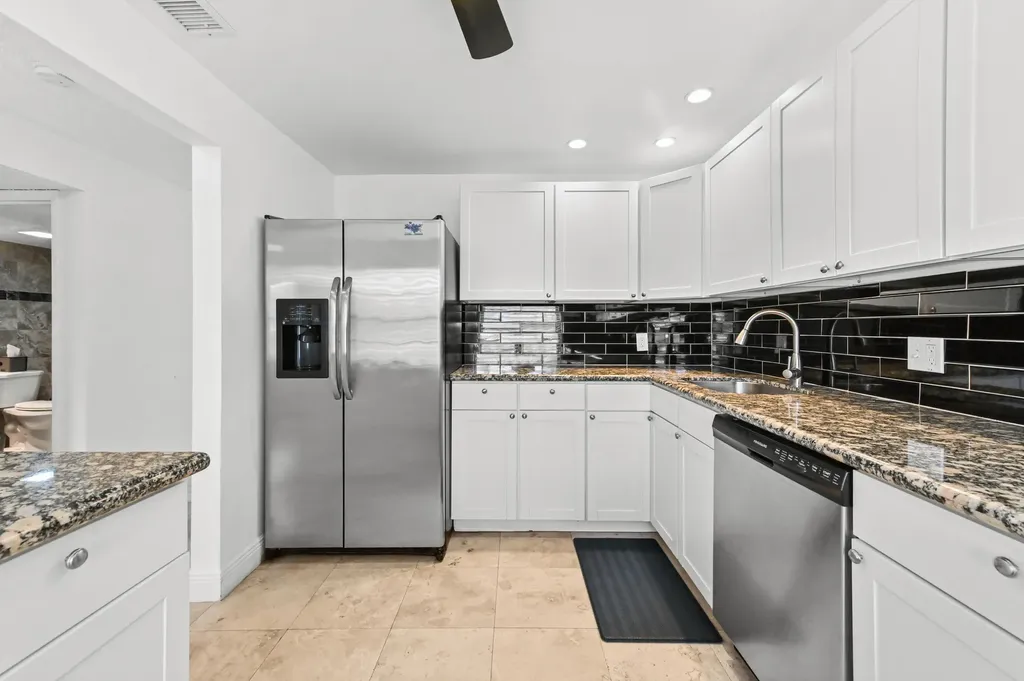 21215 Lago Circle Boca Raton FL 33433