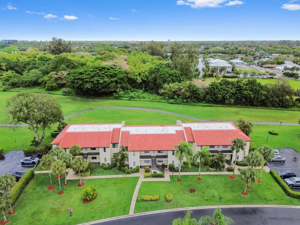 21215 Lago Circle Boca Raton FL 33433