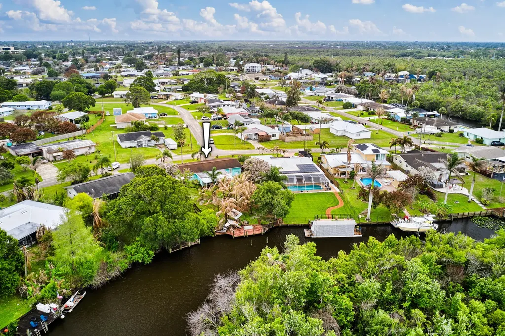 324 Holly Avenue Port St Lucie FL 34952