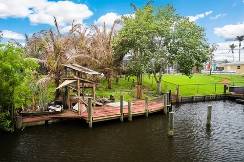 324 Holly Avenue Port St Lucie FL 34952