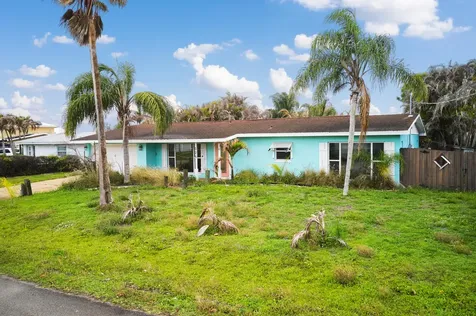 324 Holly Avenue Port St Lucie FL 34952