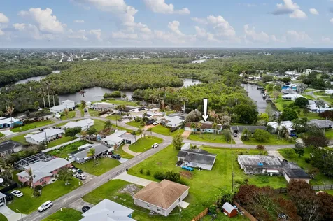 324 Holly Avenue Port St Lucie FL 34952