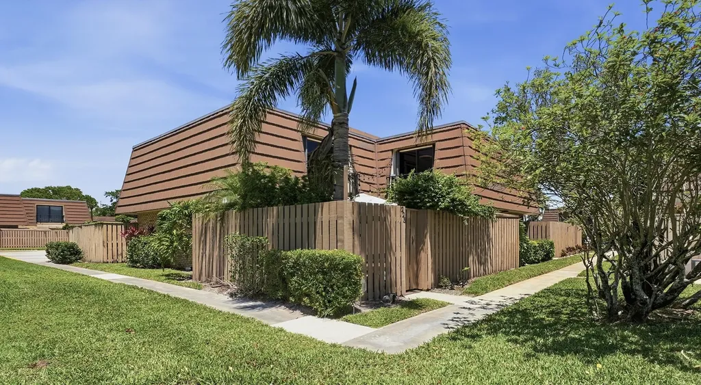 223 2nd Court Palm Beach Gardens FL 33410