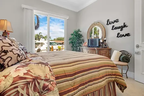 371 SE 15th Avenue Pompano Beach FL 33060