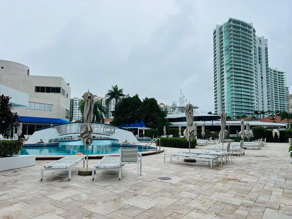 19707 Turnberry Way Aventura FL 33180
